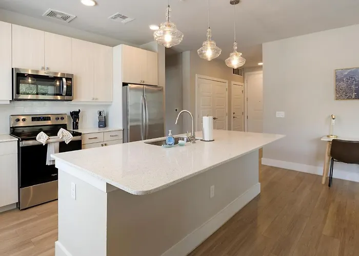 Landing Stunning 2Bd Gym Clubhouse Appartement